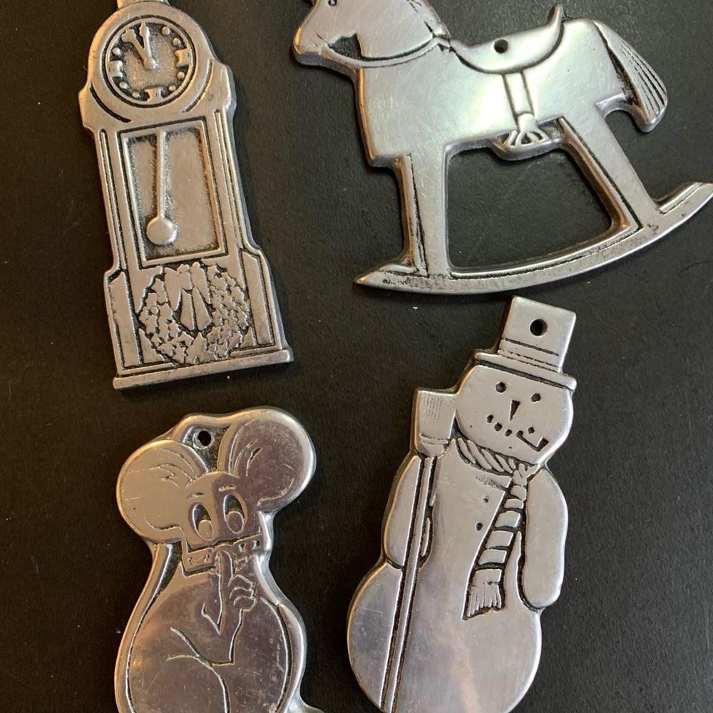 Vintage 1975 Wilton Silver Holiday Ornament Set